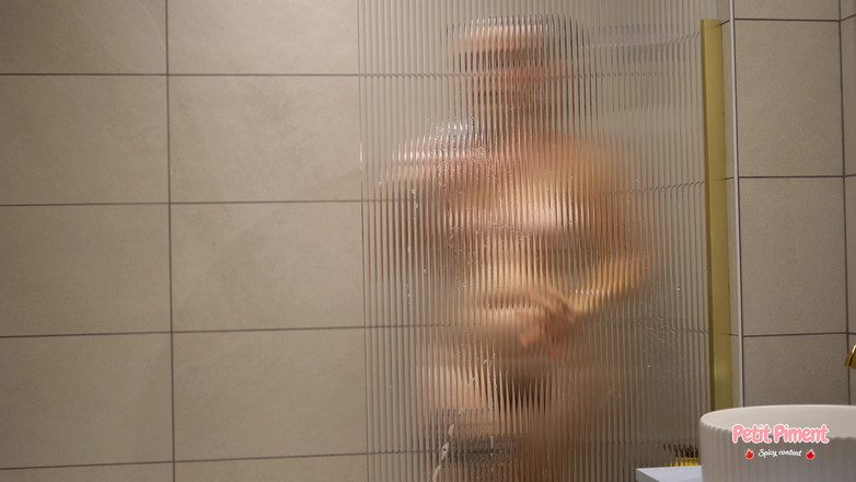 Petitpiment: 和我一起洗澡