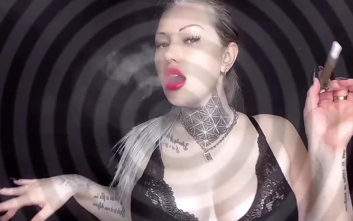 Goddess Misha Goldy: Щоденне виправлення для жагу моїх губ! Частина 9, сила моїх губ над твоїм мозком, членом і гаманцем незворотна.