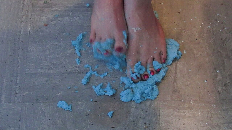 Lilly Disgrace: Alginat care stropește la orgasm