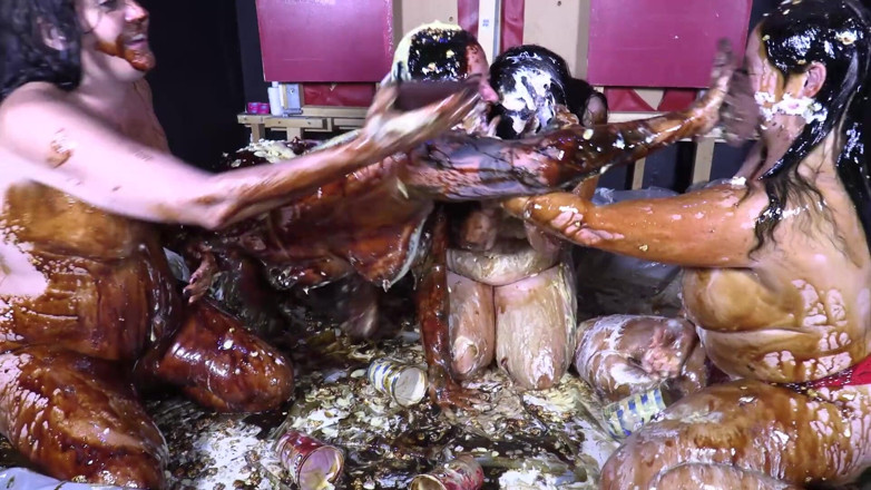 Gunked up girls: 4 girl food sploshing