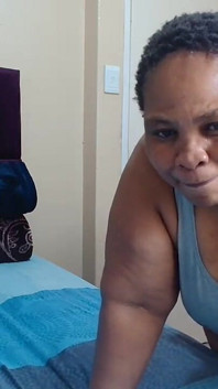Striptis MILF montel eboni & sembah pantat
