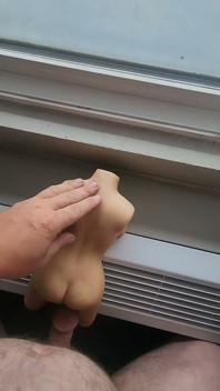 Betrapt op het neuken van mijn lillgirl.