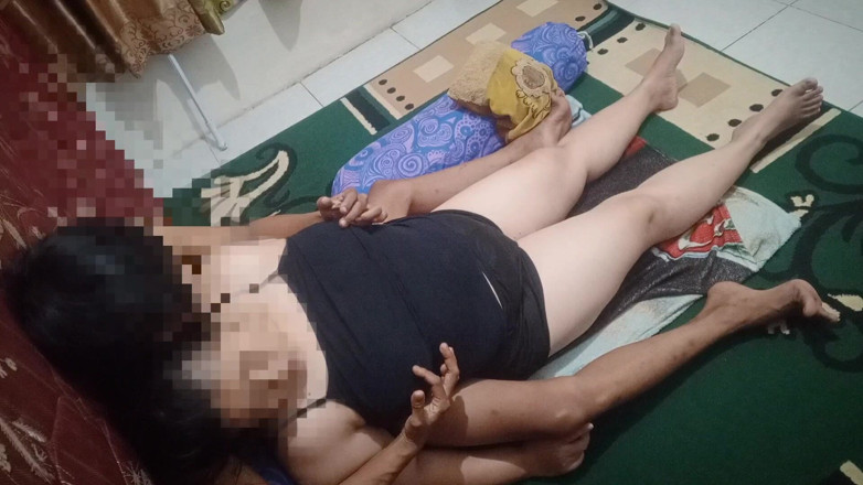my_wife_chubby: (1부) 섹스하고 싶어하는 발정난 통통한 계모