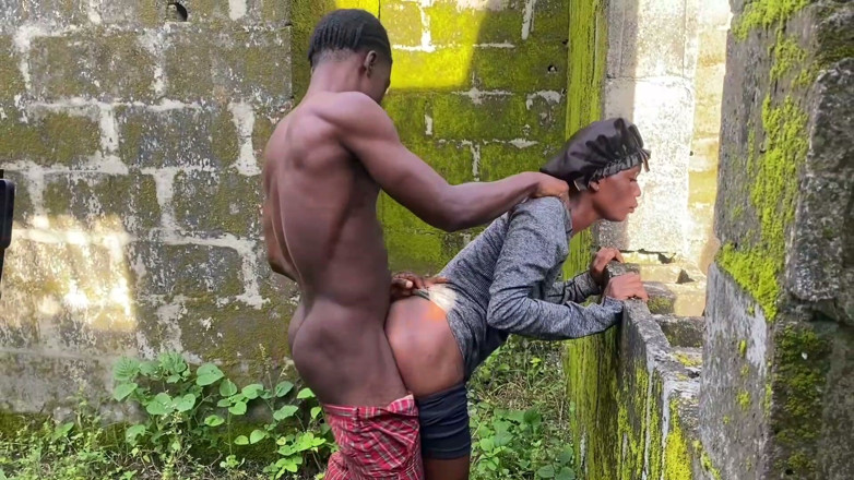 NaijaTeens: Fucked a Slut Behind My College Bush