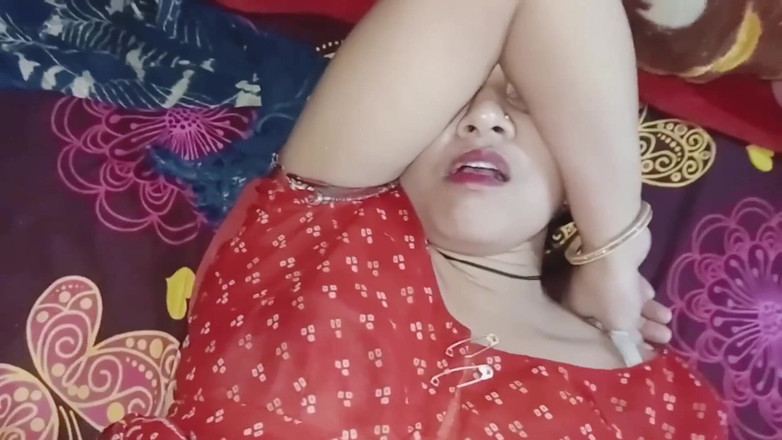 Janvibhabhii: Harde close-up neukscène van Indische hete meid Janvibhabhi