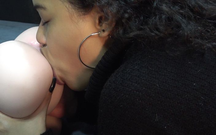 XatlaLust: Ho usato la mia sorellastra come un toy e lei...