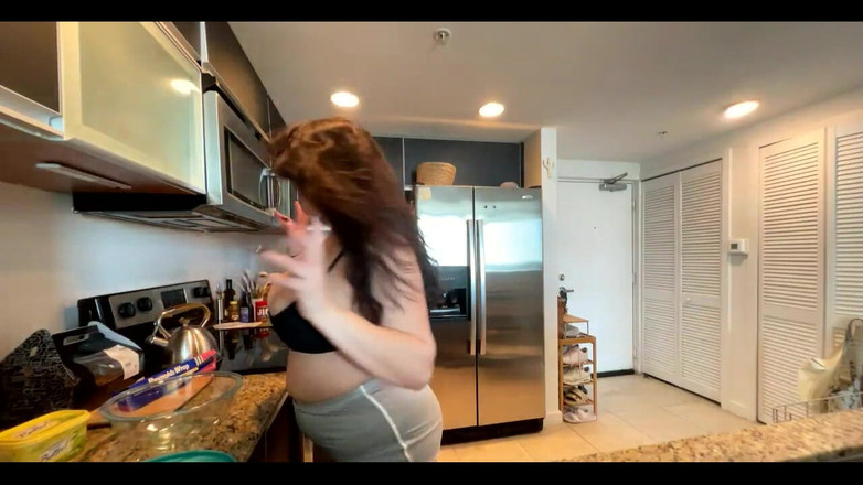 Dani Valentina: Hey Liebling!