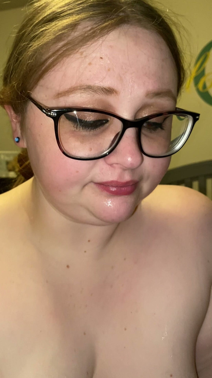 Robbie Marquez: Plus-sized White Woman Sucks Mexican Man's Thick Cock