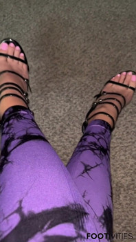 Leggings &heels POV Av Ivys Feet