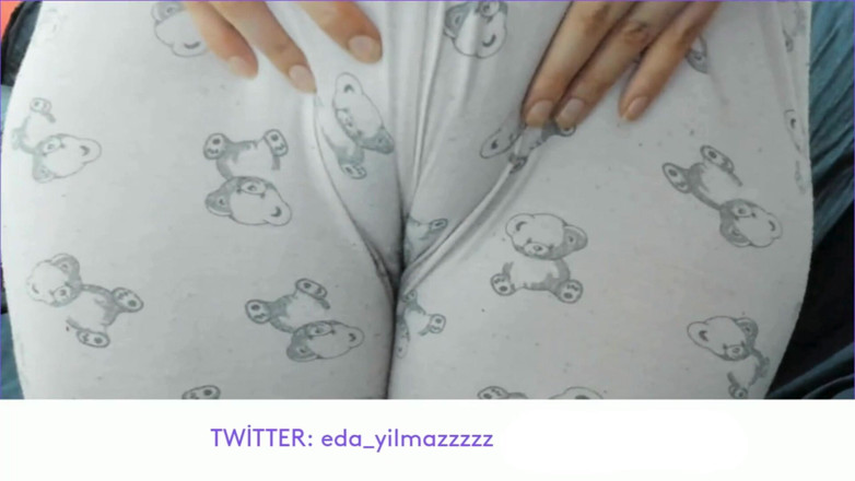 bigass_sexy_bigboobs: Cameltoe - geschwollene muschi - geschwollene muschi - Pajamas - türkischer porno