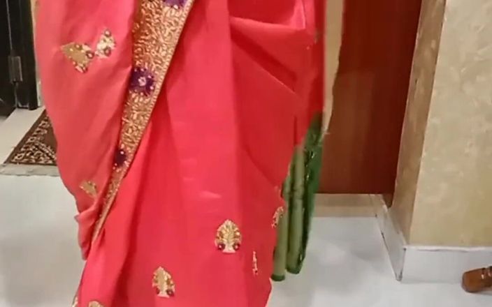 IndianHotwifeX: Ho sedotto il toro in biancheria intima rossa in hotel...