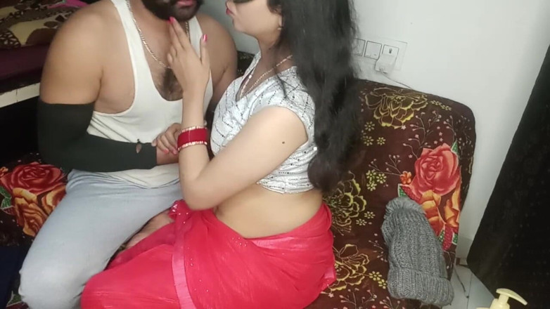 cuteindiancpl21: Cô vợ Ấn Độ nóng bỏng đụ bạn của chồng trong nhà