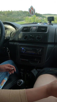 [předěláno] Nervózní riskantní honění v autě na silnici