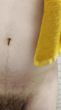 Candida doccia, cazzo duro + sborra