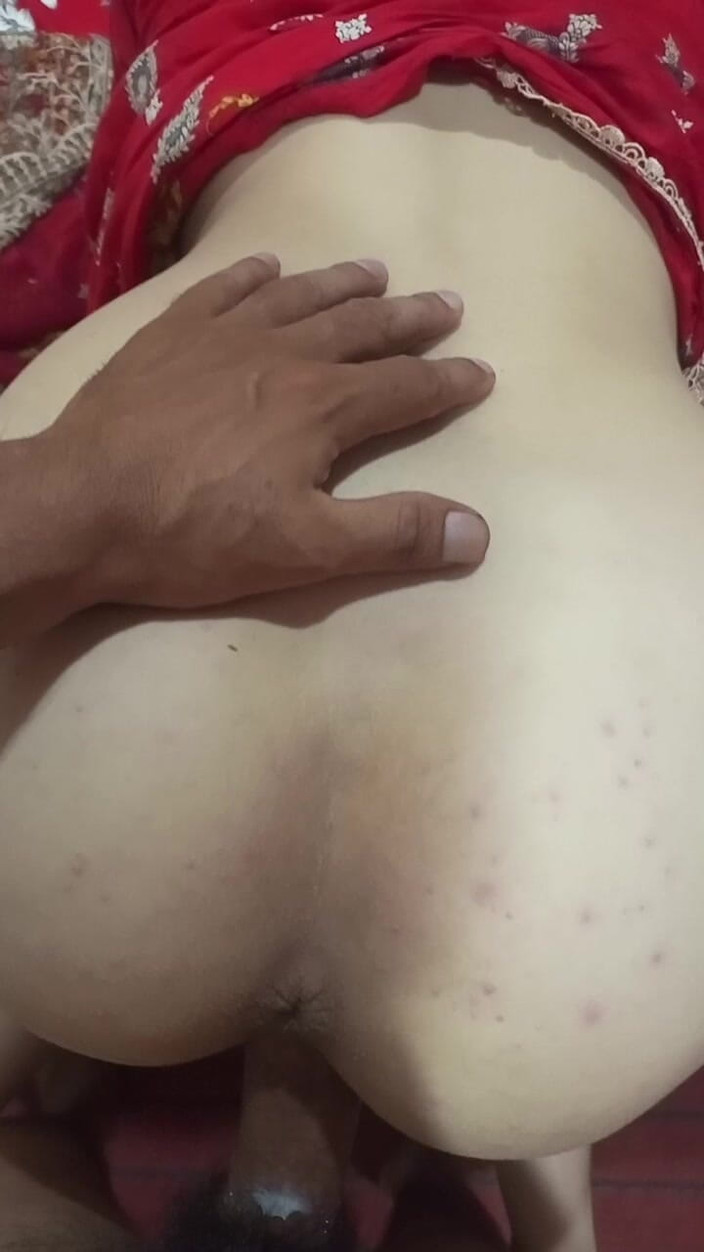 Akashamunir: Je baise ma femme sur le lit