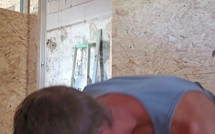 Chris_snoopy_91: Ein heißer tag auf der Baustelle Teil 6/9
