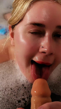 Step-mommys Bath Bukkake