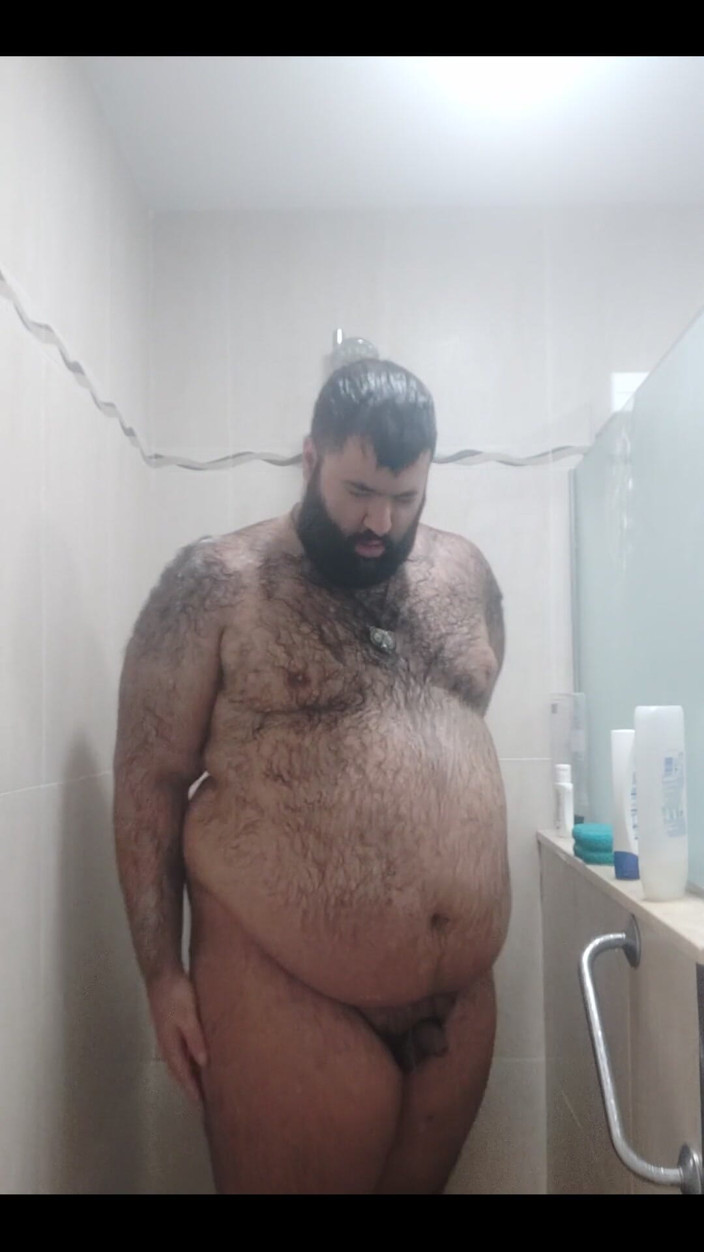 The Mencey: Shower Time