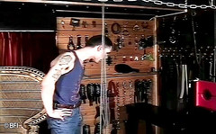 Slave Seks: Sub chick gets whipped and waxed