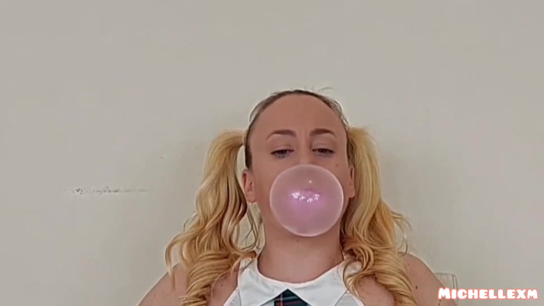 Michellexm: Bubblegum吹大泡泡asmr