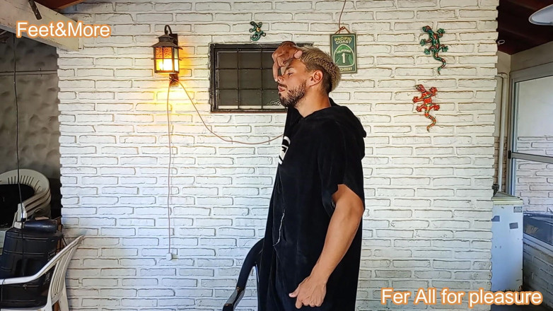 Fer All for pleasure: Fer controlla il naso del suo amico maestro alfa