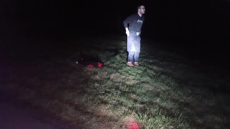 kickerscooter: I Strip and Jerk off Outside at Night