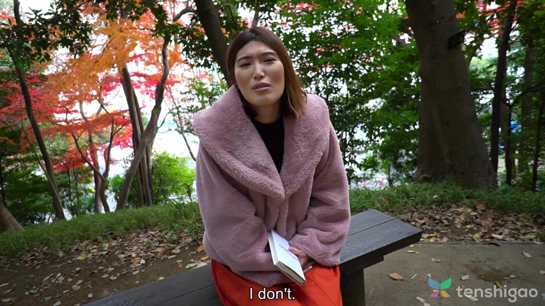 Tenshigao: Amador Miku Kanno de Tóquio vem ao nosso hotel e...