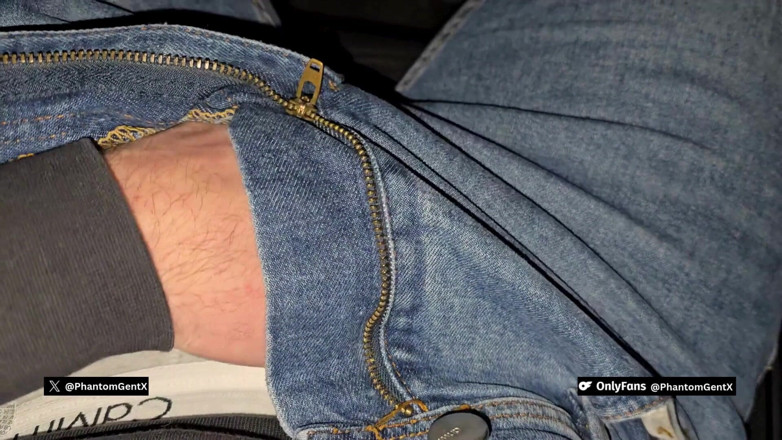 PhantomGentX: Phantomgentx - alemana cachonda se cuela en el coche con una...