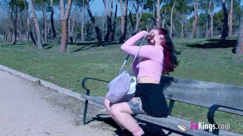 FAKings: Teenage babe buys panties before her big scene: A day...