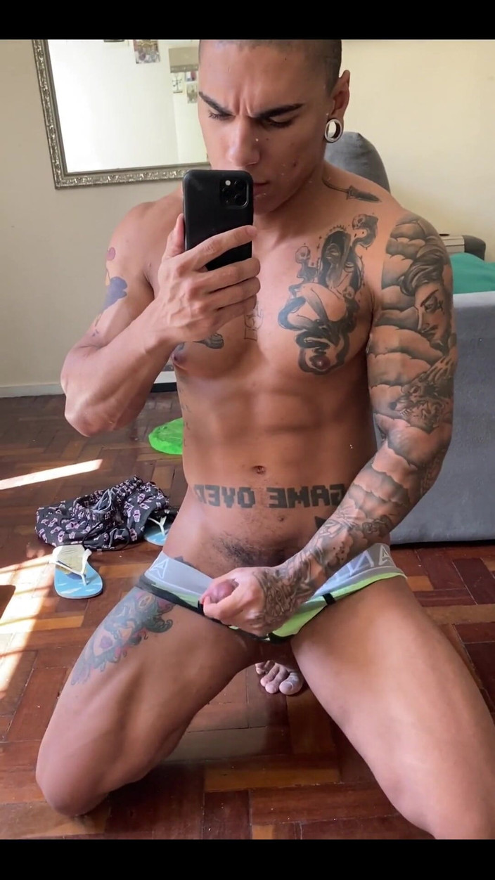 Exxtevao: Dikke cumshot