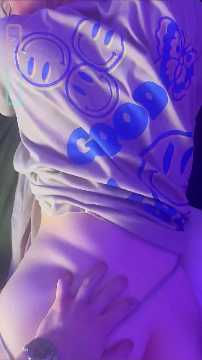 DickDownViVi: Underbar stor byte blond undergiven tjänar creampie