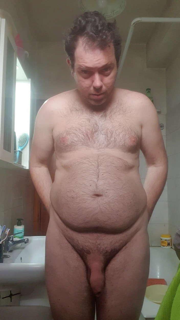 Mirko2589: Todos desnudos en casa