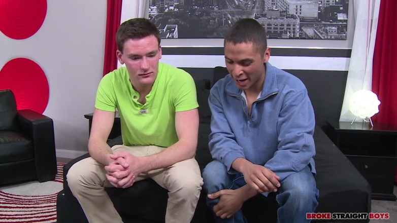 Broke Straight Boys: Amigos de la universidad se chupan