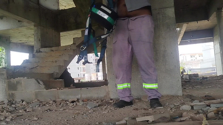 TheBlacKHunterr: Istirahat makan siang dan kekacauan yang saya lakukan tersembunyi di...