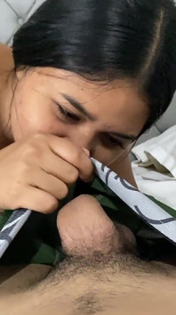 Teman lelaki tidak pergi melawatnya dan meminta abang tirinya untuk mengambil keinginannya