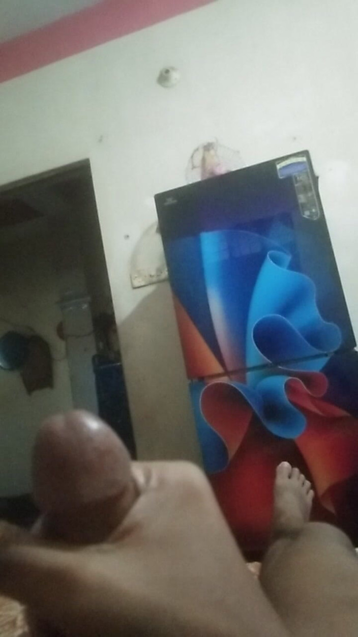 Viral_tiktokar: I Really Wanted It so I Gave It a Handjob.