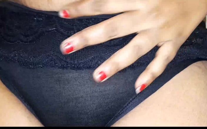 Hot Neha: नई हॉट पत्नी स्तन और चूत दिखा रही है