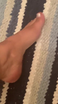 Feet toes and a tan!