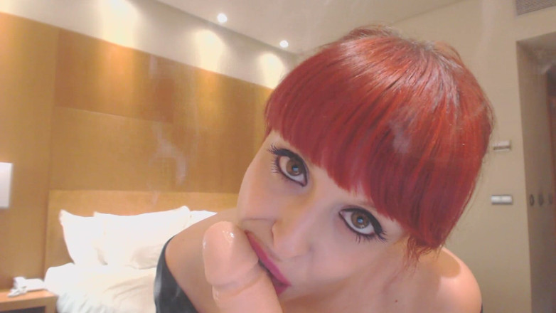 Candystart Videos: スモーキングフェラチオ。視点とアイコンタクト