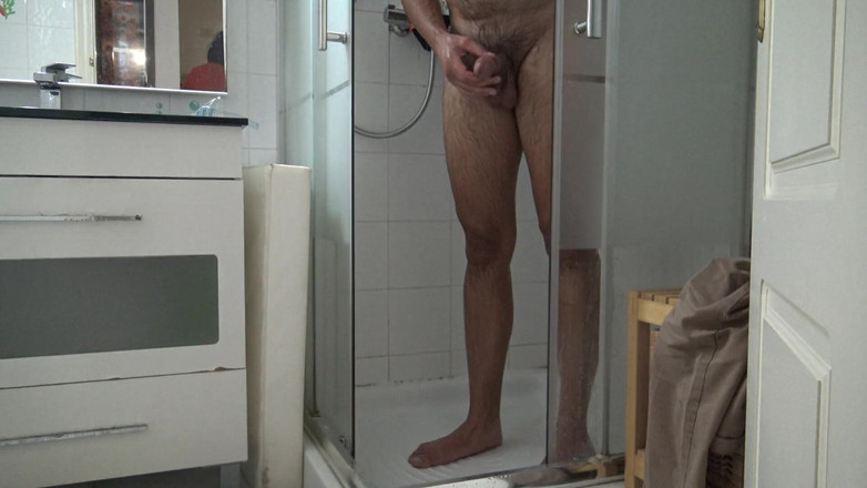 Stepmom Susan: Horny Turkish Mom Masturbating While Watching Her Stepson Shower His...