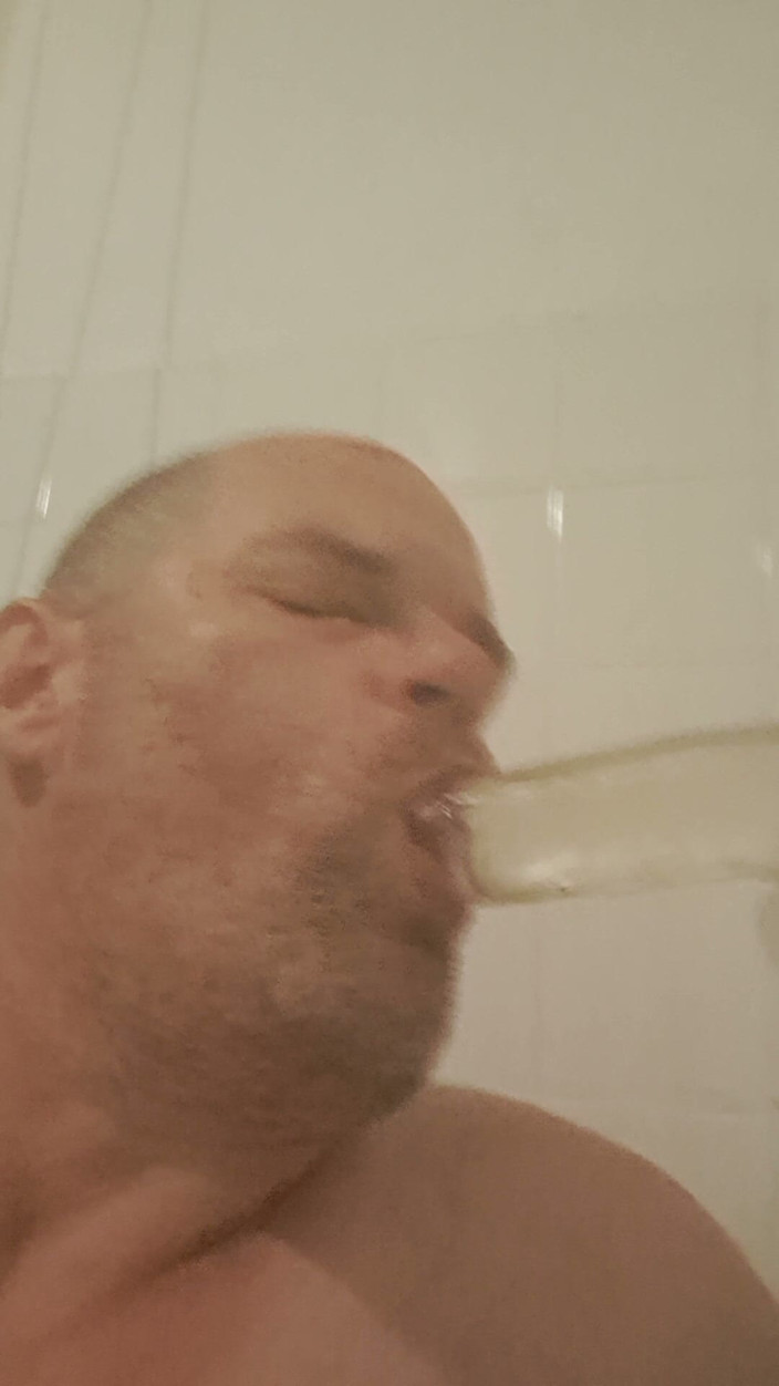Fickspecht: Sucking Round in the Bathroom