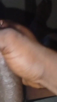 Cewek semok kulit putih super semok ini dientot habis-habisan sama besar pria kulit hitam