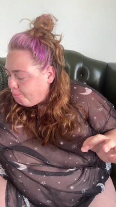 fatemmabbw: Huge Hungry BBW Stuffing Herself at Breakfast