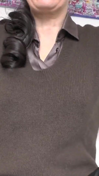 Ibu tiri dalam sweater cashmere, cinta sweater, pancutan mani pada sudut pandangan pertama pemanis, Lady Victoria Valente