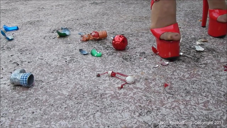 Nasty Girlfriends: Sofia crushing holiday ornaments in stripper heels
