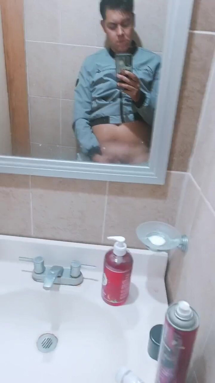 Ale Palomares: Prima masturbazione dell'anno