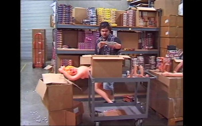 MMV Films XXX: Teenie Parade 2 (film lengkap)