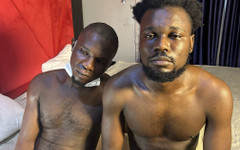 Masknaija: En kort Holliday med min styvbror