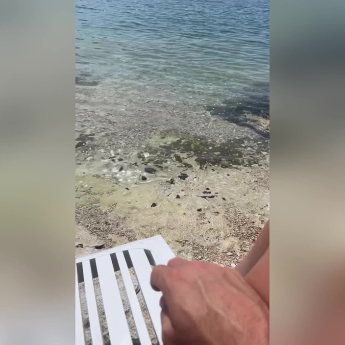 Spuirtcouplexxxx: Hot fit dziewczyna tryska na plaży Valalta, Punta Kriz, Schweinchenstrand