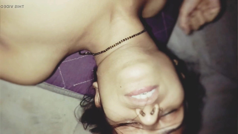 Hot Sis: Nadržená plná sexy dnes tvrdě šuká